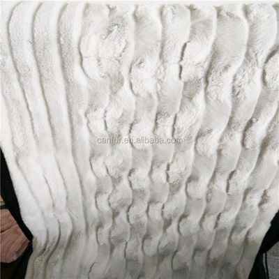 Densidade 250gm Densidade Tricot de grande peso tiras de corte Plush PV Tecido para vestuário