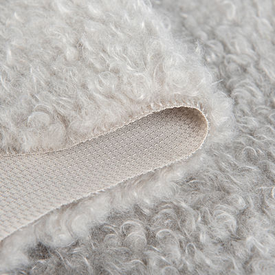 Desenhos personalizados 100% poliéster tricô peluche Teddy Velvet para roupas de inverno