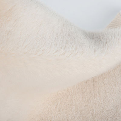 100% de poliéster Material frontal Plush Fabric de pele falsa para casaco Design personalizado