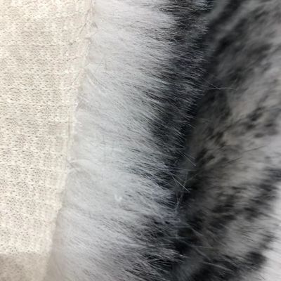 Material de frente 100% poliéster Tecidos de pele falsa para vestuário de inverno em várias densidades