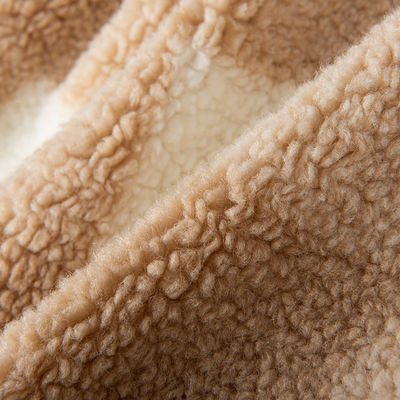 100% de poliéster multicolorido Jacquard de lã de cordeiro personalizado para produção de roupas de inverno