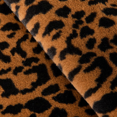 100% Poliéster Super Soft Leopard Impress Rabbit Fur Fabric False Fur para Fabricação de Roupas