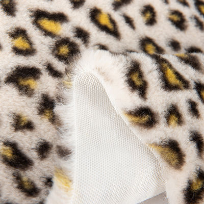 100% Poliéster Super Soft Leopard Impress Rabbit Fur Fabric False Fur para Fabricação de Roupas