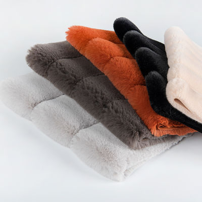 Cores personalizadas 100% Poliéster Brushed Soft PV Plush Falso Coelho Pelúcia Tecido para casaco