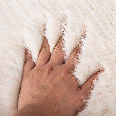 Cores personalizadas corpo tecido de pele falsa tricô 100% poliéster para roupas de casaco de senhora
