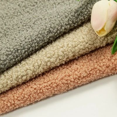 Tecido de pele de ursinho de pelúcia para casaco de inverno Largura 58/60" Qualquer cor em PANTONE pode ser fornecida