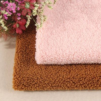 Tecido de pele de ursinho de pelúcia para casaco de inverno Largura 58/60" Qualquer cor em PANTONE pode ser fornecida