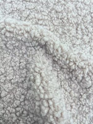 Tecido de lã de pelúcia Teddy de malha macia e durável para têxteis domésticos/vestimentos/ brinquedos