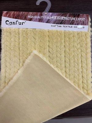 Couro curto Tecido de pele macia pele falsa para casaco brinquedo Contagem de fios de contato comprimento 60cm cor cinza
