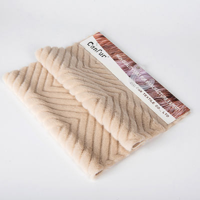 Largura 58/60 "Color personalizado 100% Poliéster escovado Falsa Pele Tecido Plush Tecido Amostra grátis