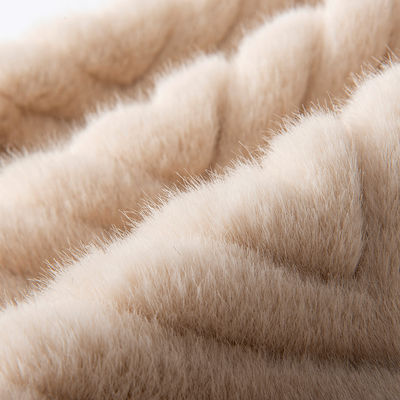Largura 58/60 "Color personalizado 100% Poliéster escovado Falsa Pele Tecido Plush Tecido Amostra grátis